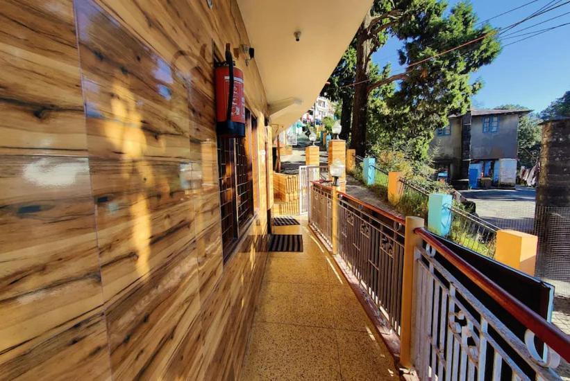 Hotel Surya Lake View Nainital Dış mekan fotoğraf