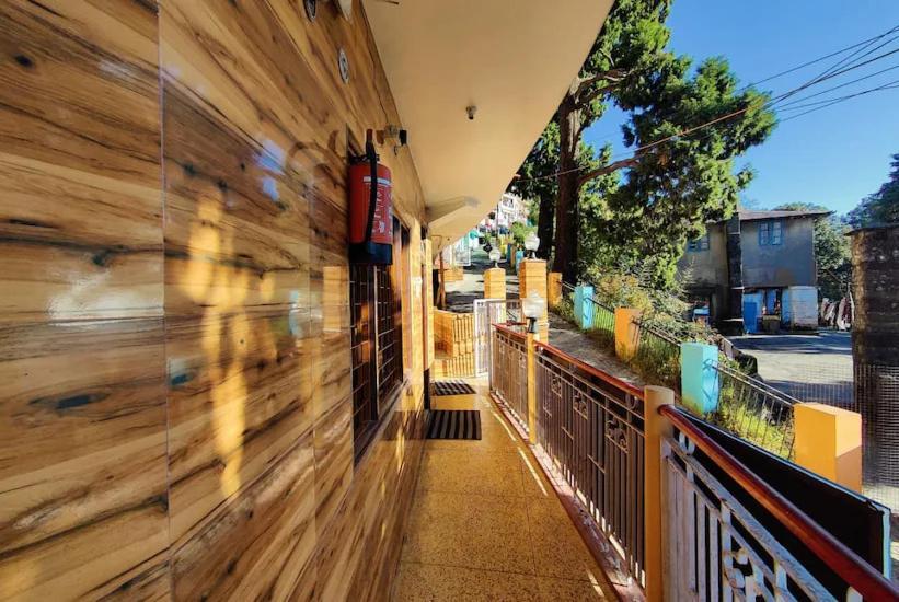 Hotel Surya Lake View Nainital Dış mekan fotoğraf
